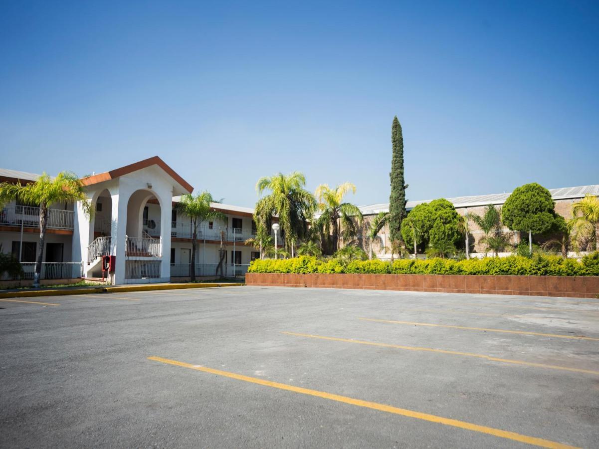 Capital O 88 Inn San Nicolas de los Garza Exterior photo